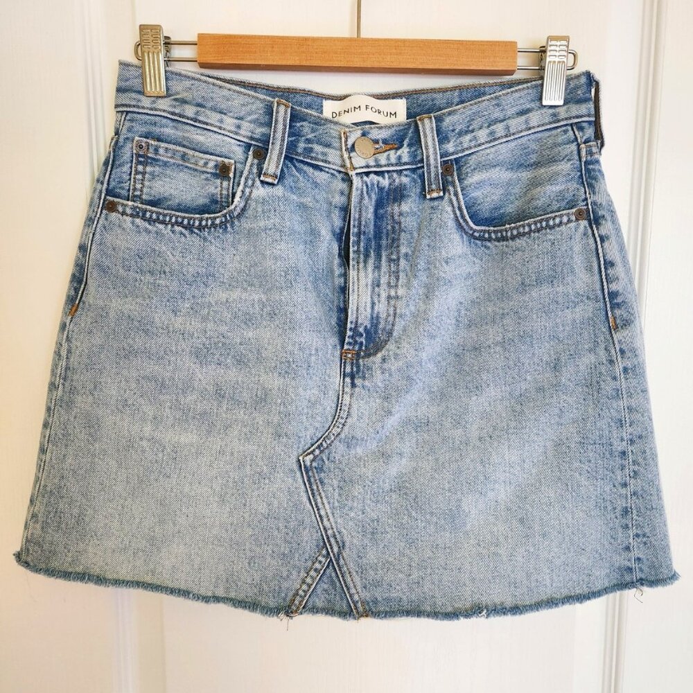 Aritzia DENIM FORUM The Debbie Denim mini skirt